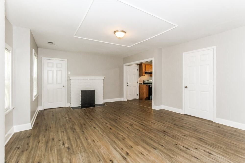 914 Park Pl - Photo 3 of 16