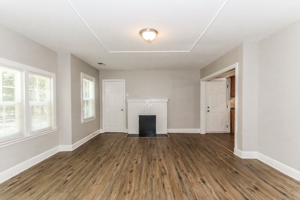 914 Park Pl - Photo 5 of 16