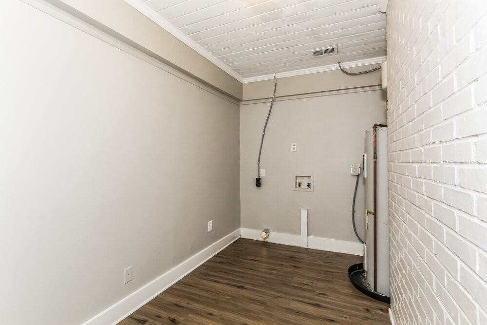 914 Park Pl - Photo 7 of 16