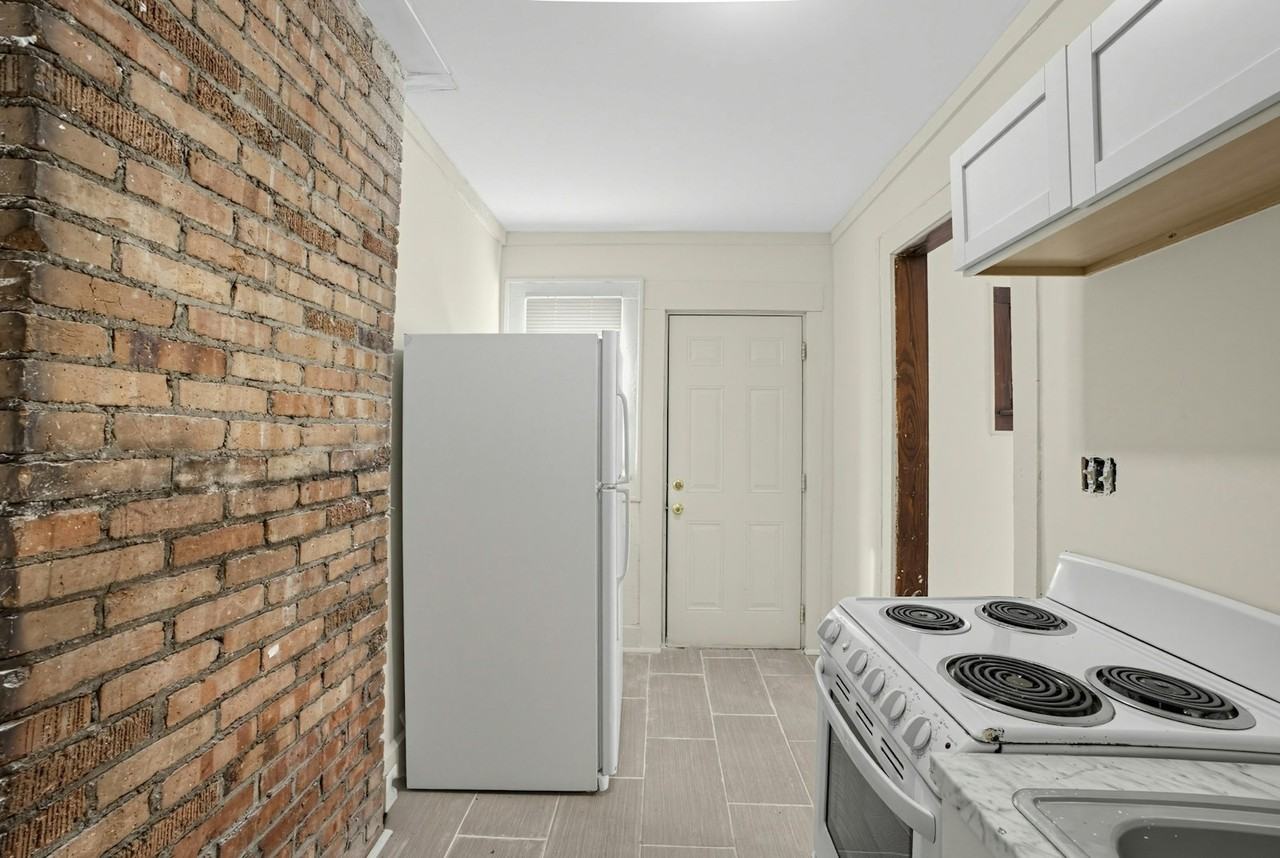 3713 East Market Street, Unit 3713 - Photo 5 of 10