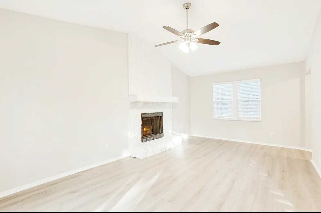 4857 Aldersbrook Drive - Photo 4 of 17