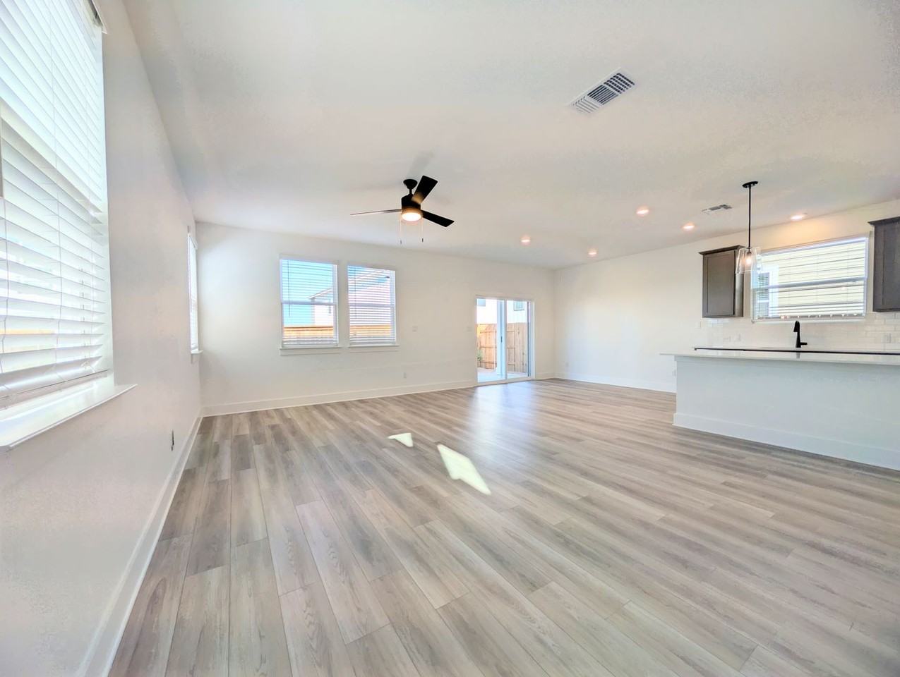 206 Kislingbury Ln - Photo 5 of 29