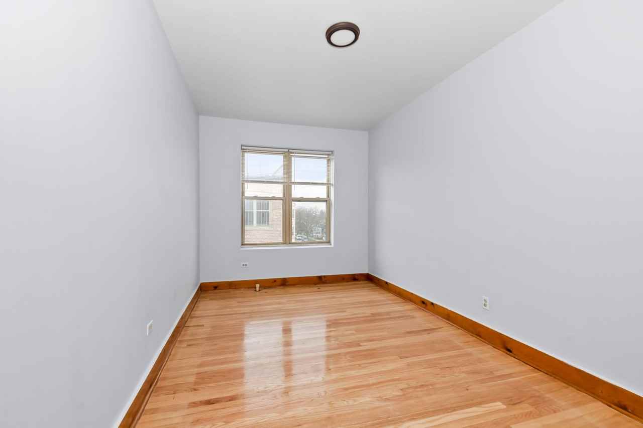 6237-45 Kedzie - Photo 7 of 17