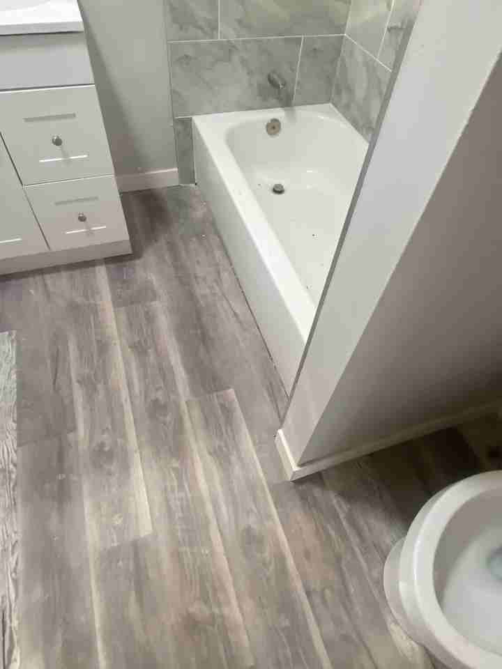 9208 N. 10th St. - Photo 4 of 6