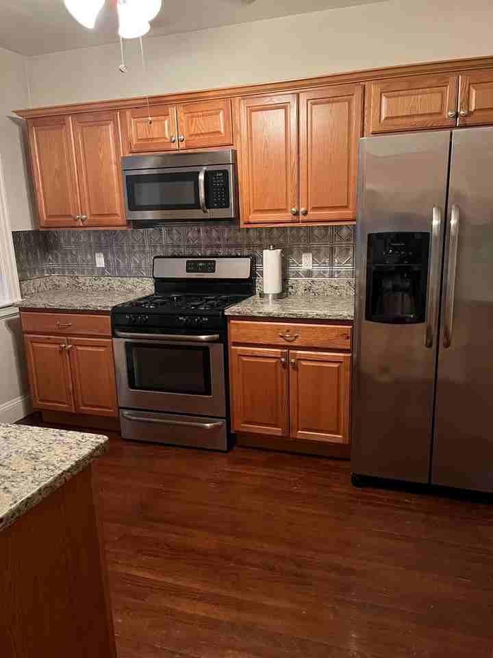 106 Kenoza Avenue - Photo 5 of 35