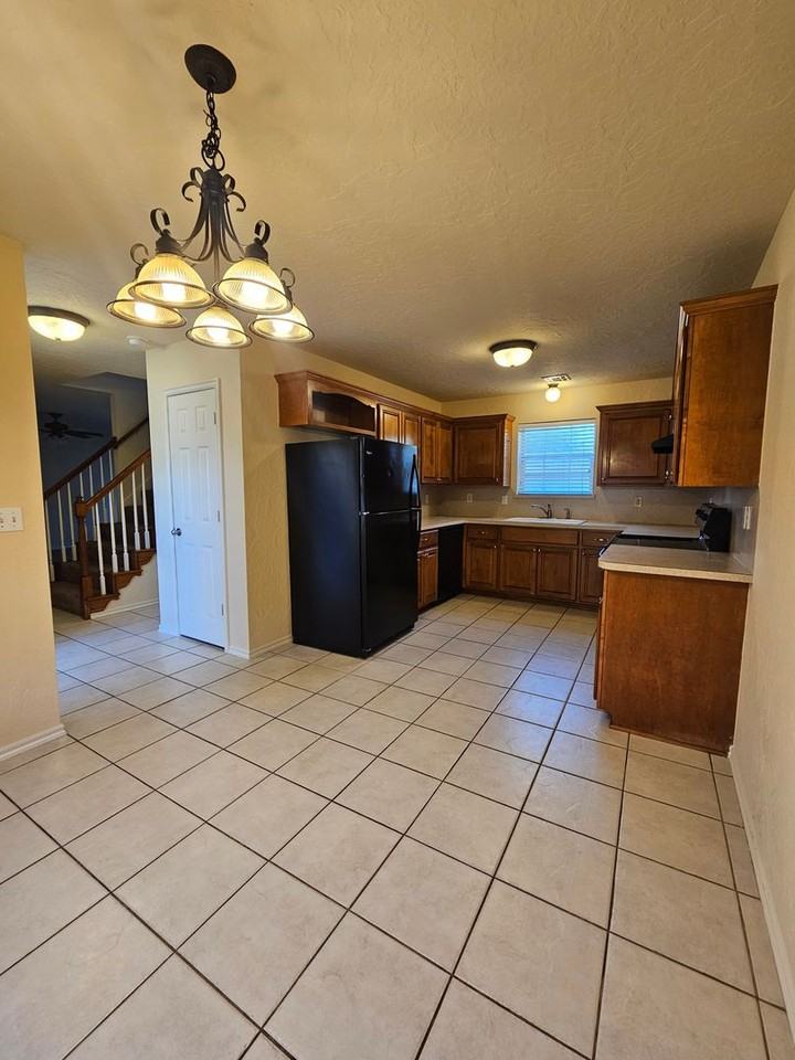 867 Rambling Oaks Dr - Photo 5 of 20