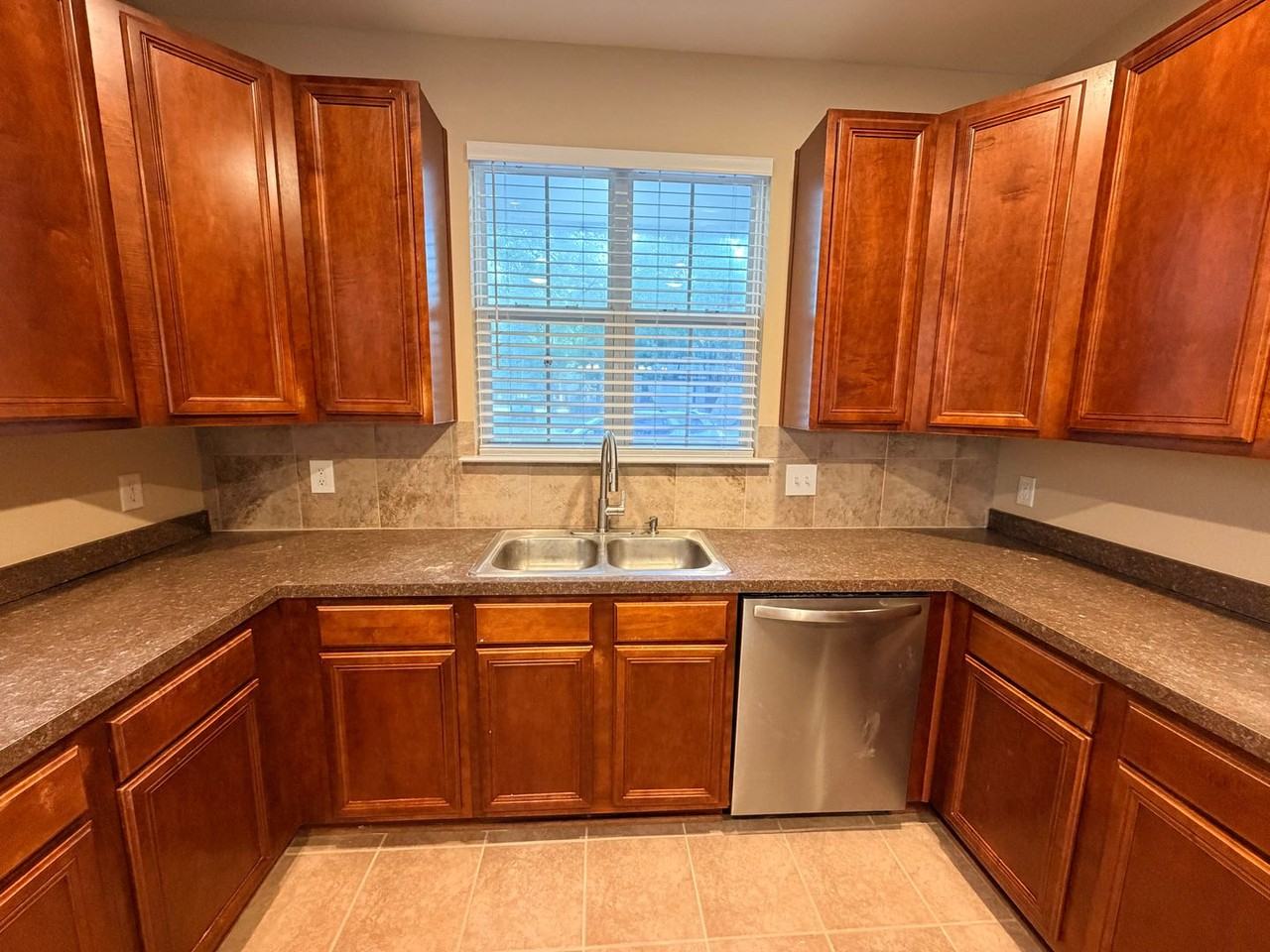 43 8th Ave - Photo 6 of 36