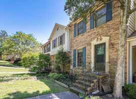 featured image of 1629 Ashwood Ln