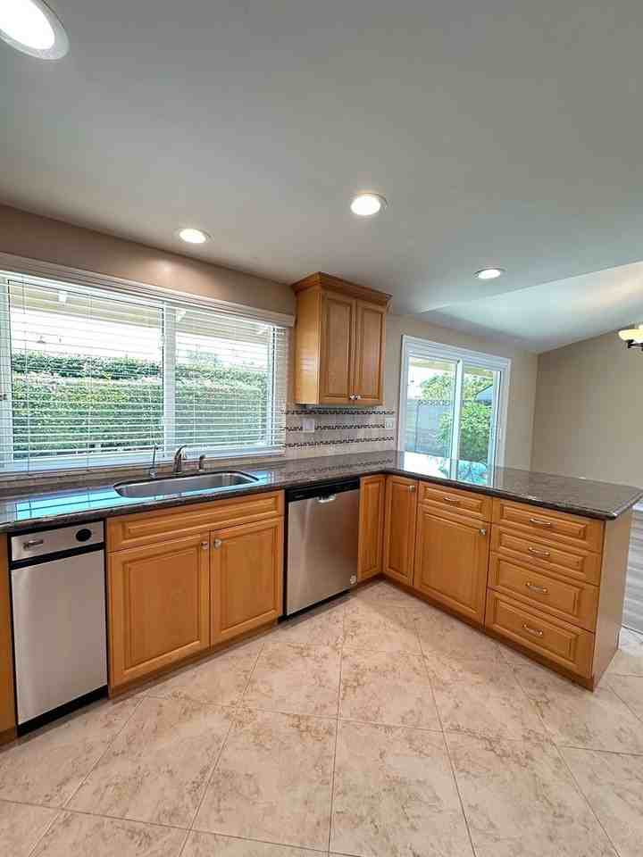 11352 Weatherby Rd - Photo 2 of 21