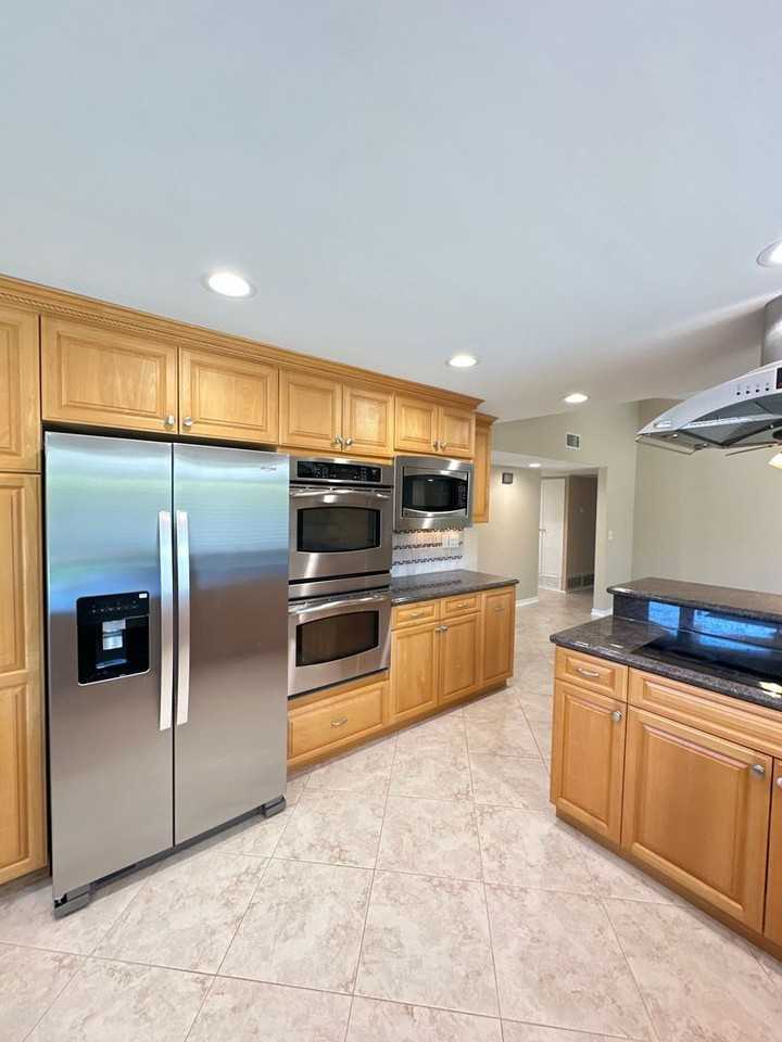 11352 Weatherby Rd - Photo 4 of 21