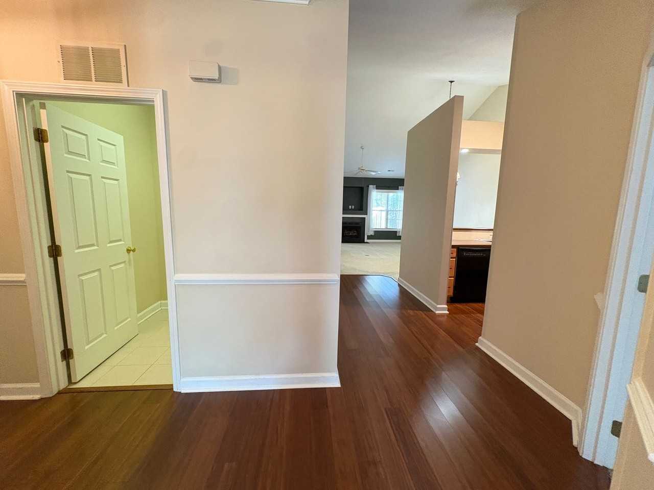 804 Pelican Ln - Photo 2 of 21