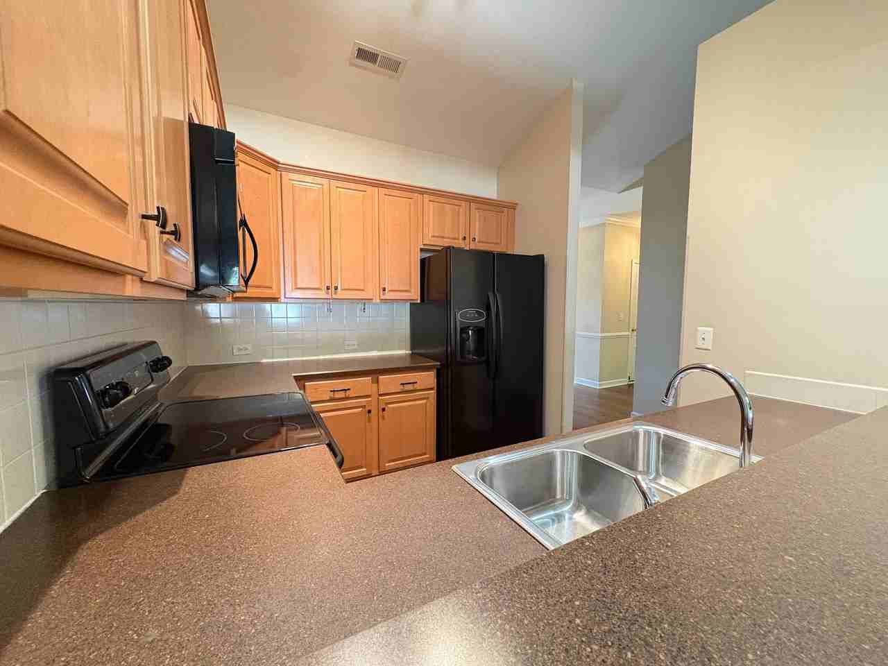 804 Pelican Ln - Photo 6 of 21