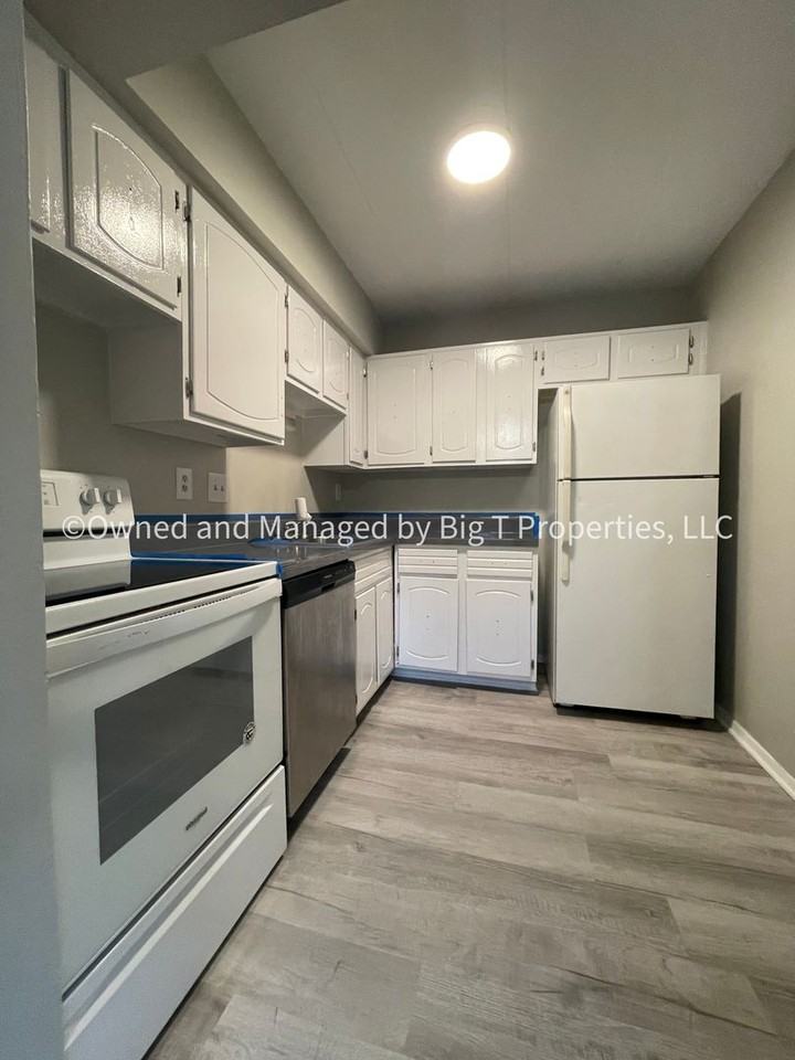 125-U Clubhouse Dr Sw - Photo 2 of 9