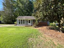 featured image of 1413 Gracewood Dr