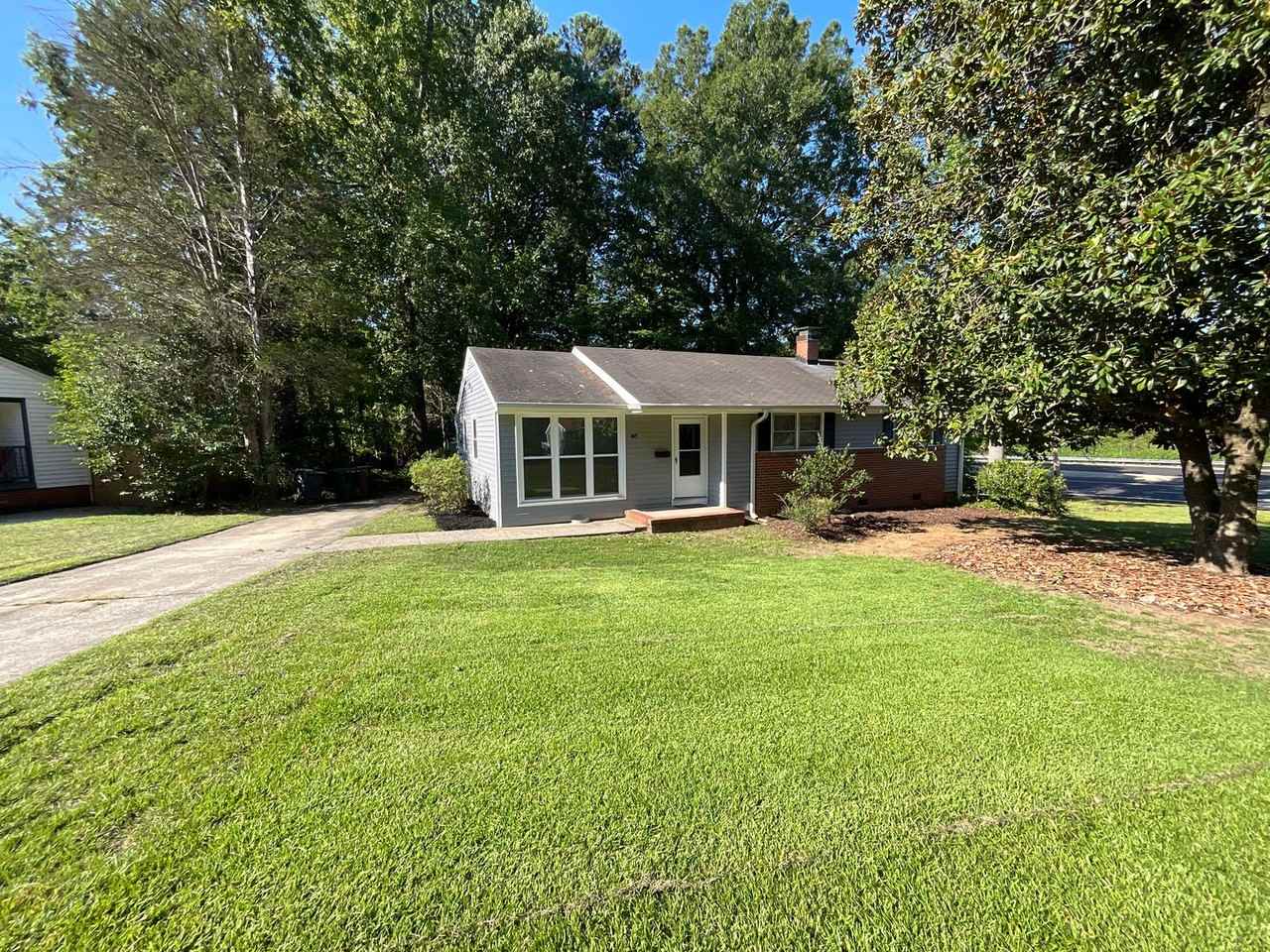 1413 Gracewood Dr - Photo 2 of 21