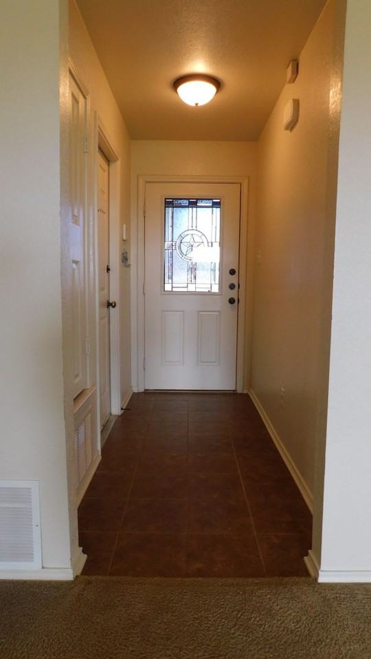 210 Viola Dr - Photo 5 of 47