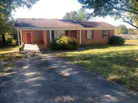 6026 Emerald Ln - Photo 1 of 1
