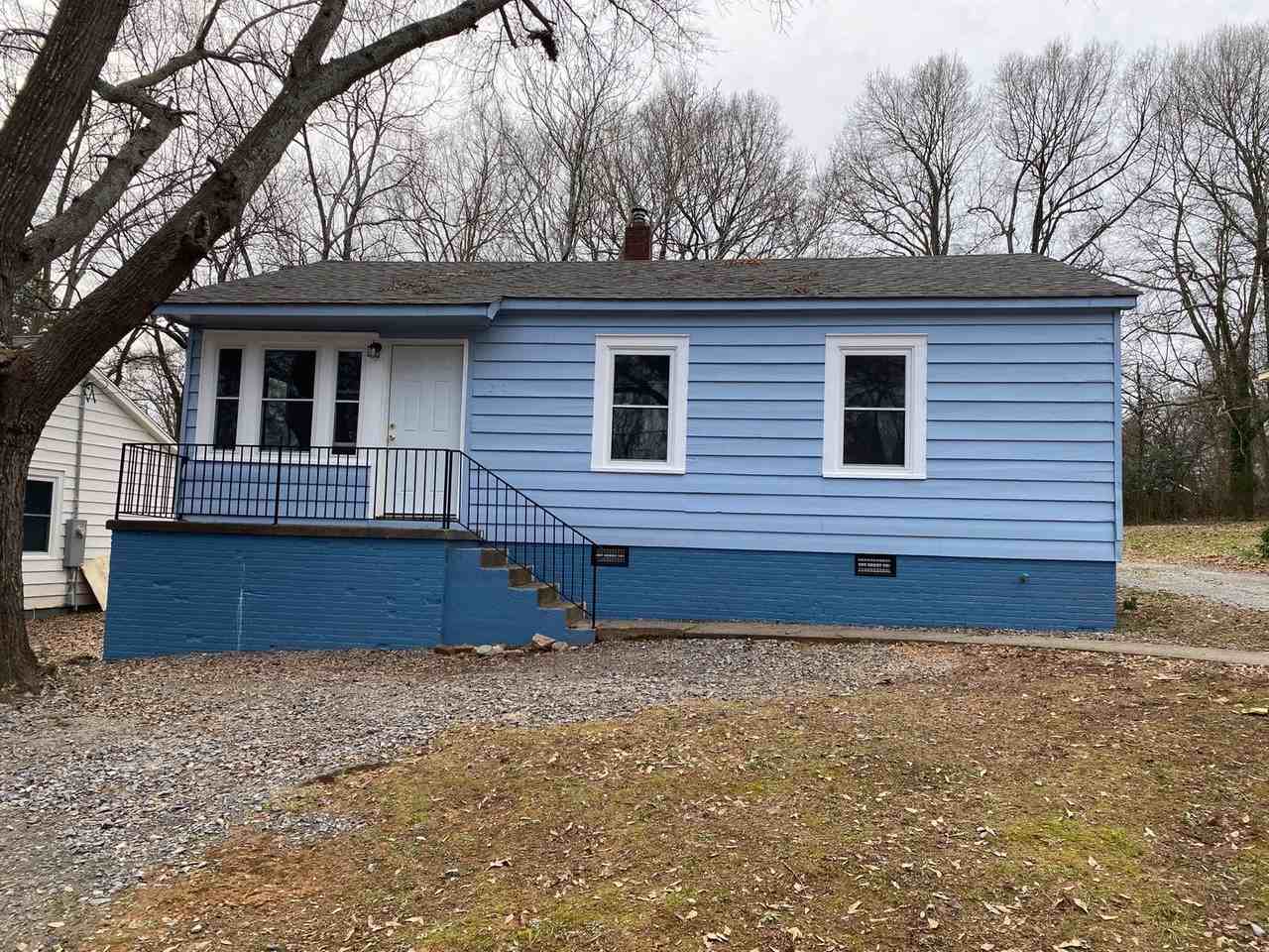 312 Willow Ln - Photo 4 of 13
