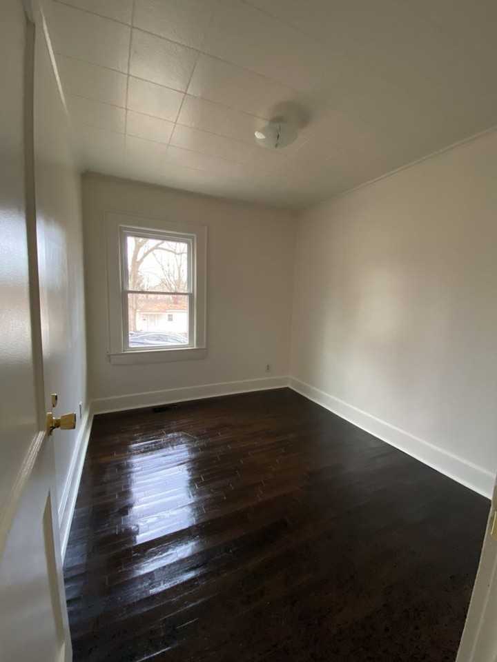 312 Willow Ln - Photo 5 of 13