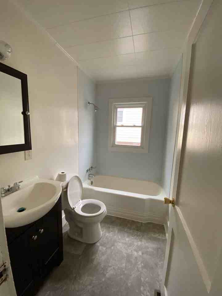 312 Willow Ln - Photo 7 of 13