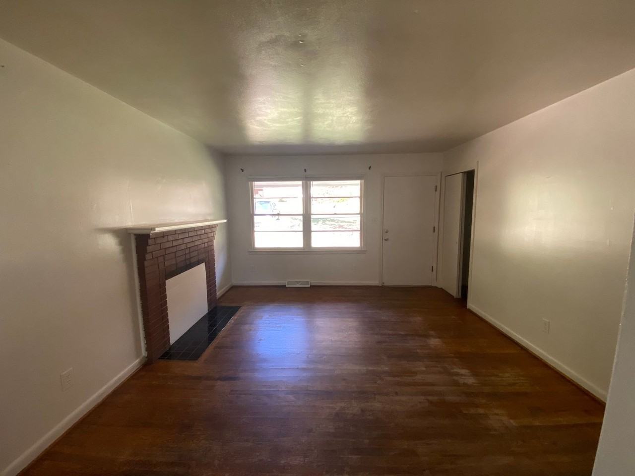 1640 Lincoln Dr - Photo 4 of 19
