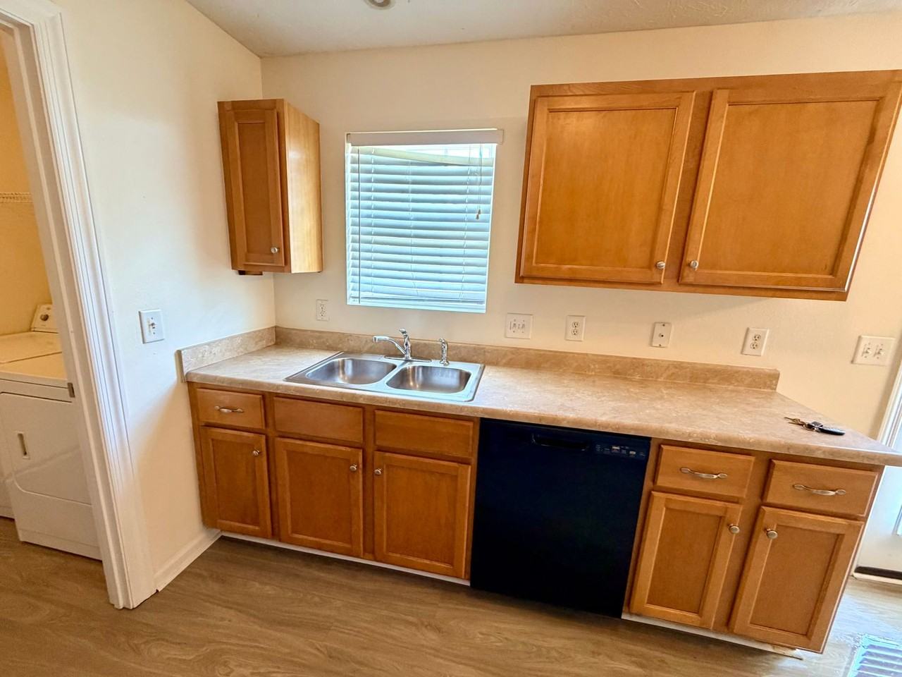 1516 Destiny Dr - Photo 4 of 20