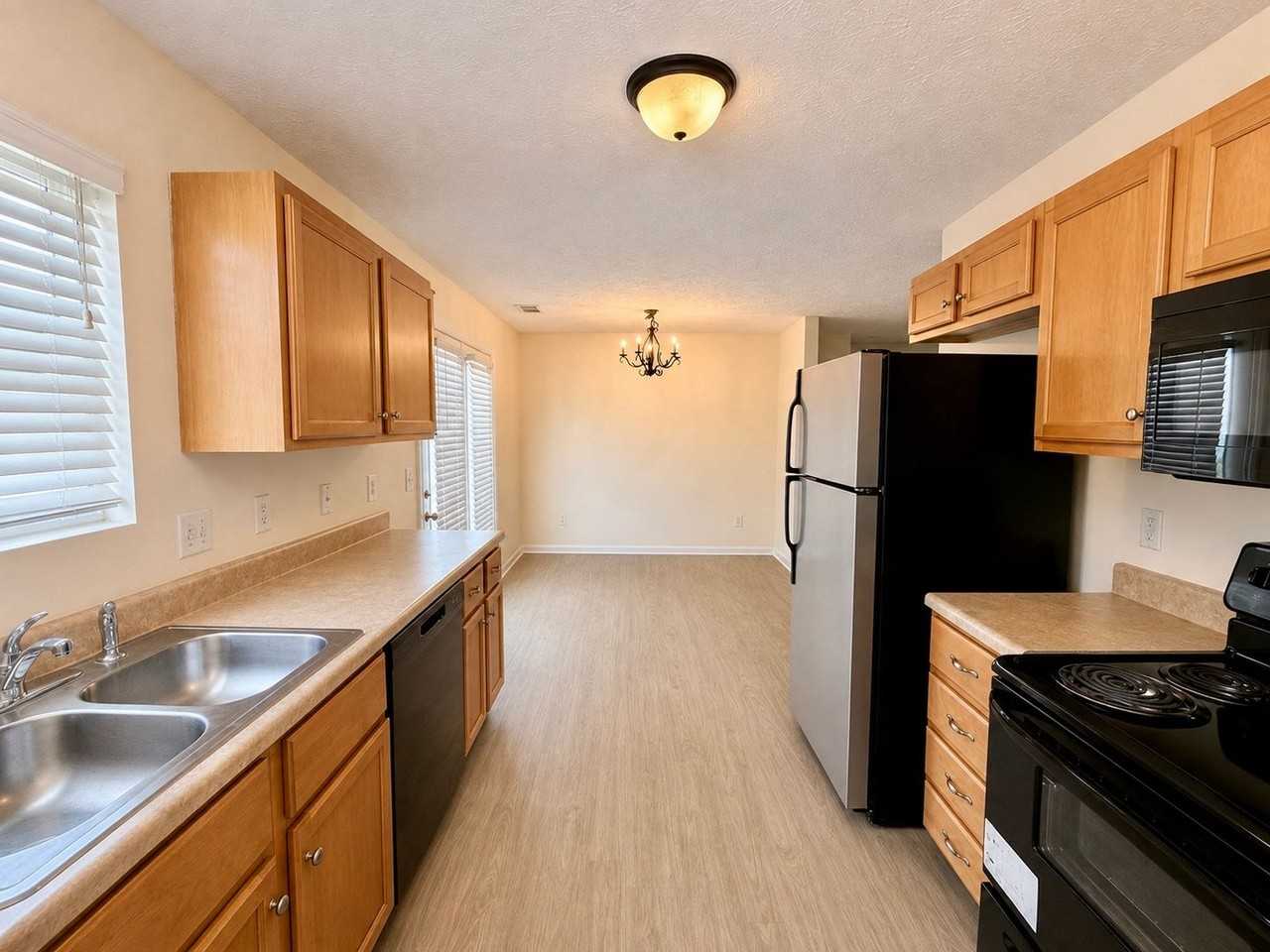 1516 Destiny Dr - Photo 6 of 20