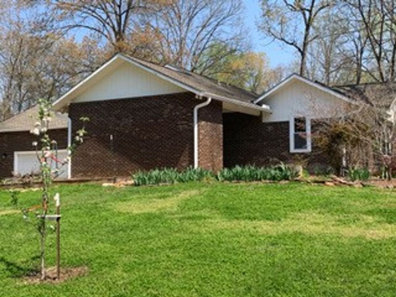 504 Mountain Breeze Ln - Photo 3 of 22