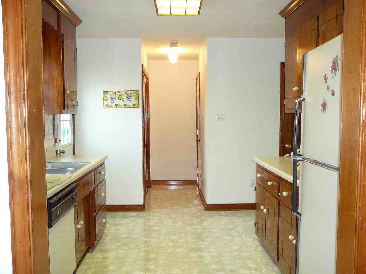 19224 Maurer Ln - Photo 4 of 30