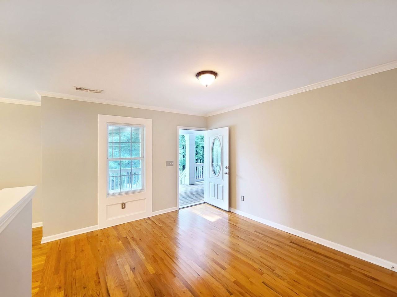 128 Brook Cir Se - Photo 5 of 34