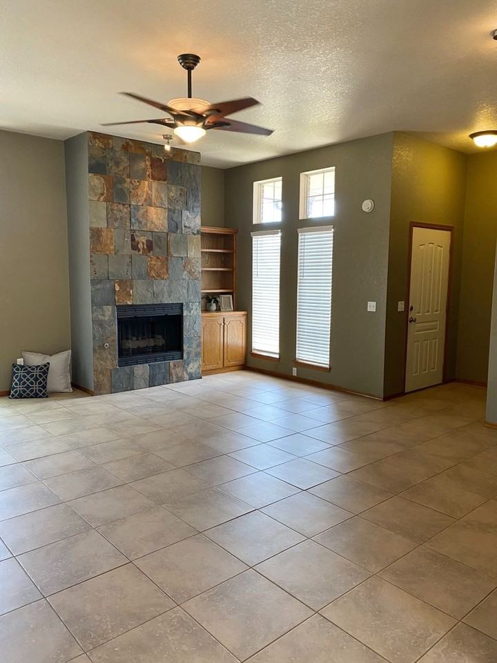 631 Stoneridge Dr - Photo 4 of 27