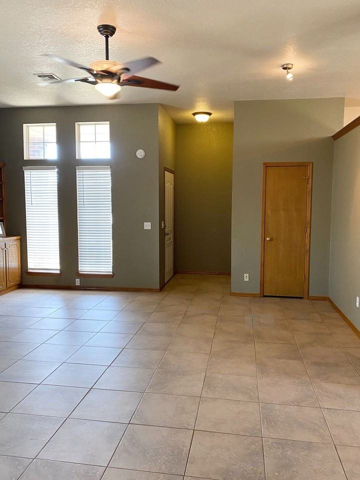 631 Stoneridge Dr - Photo 6 of 27