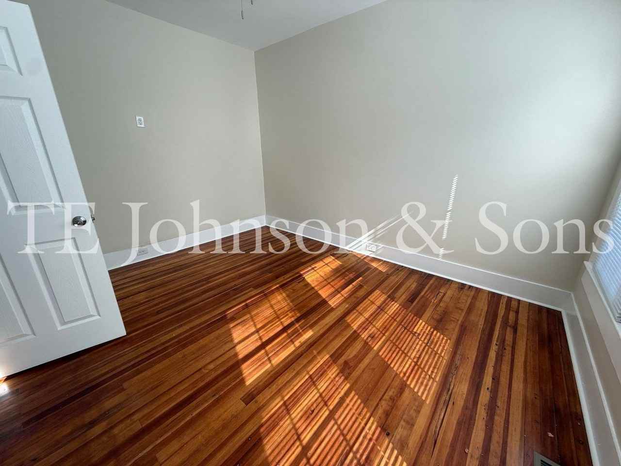 415 E 16th St - Photo 7 of 26