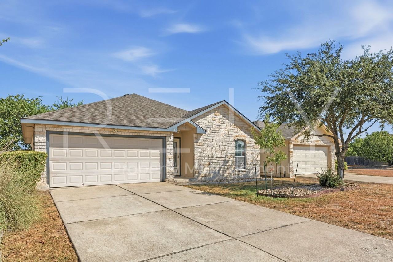 241 Moonstone Dr - Photo 3 of 27