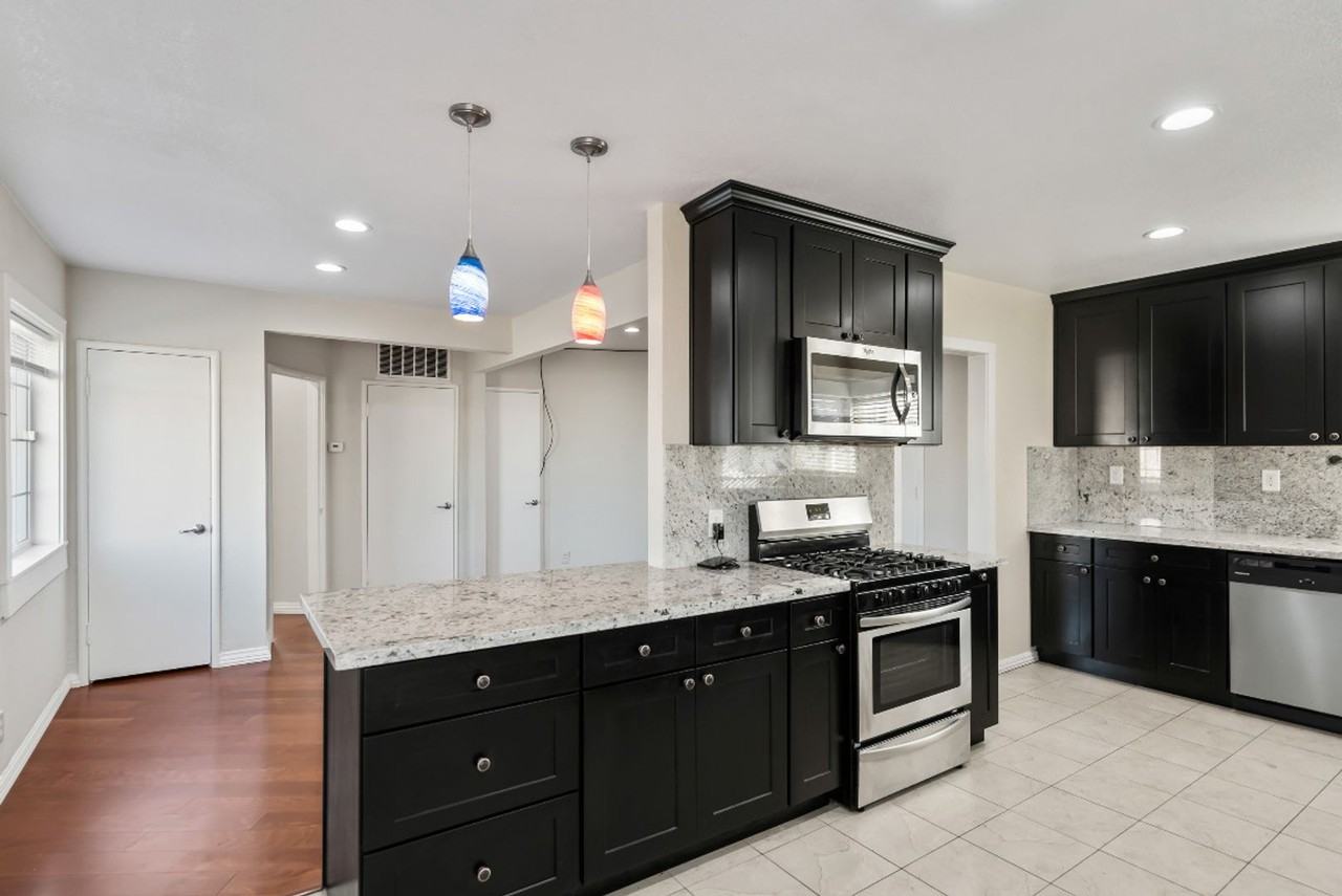 1343 State St - Photo 3 of 14