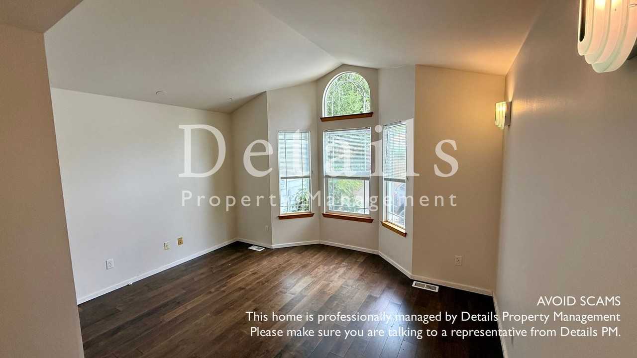 140 Ne Teri Ct - Photo 4 of 20