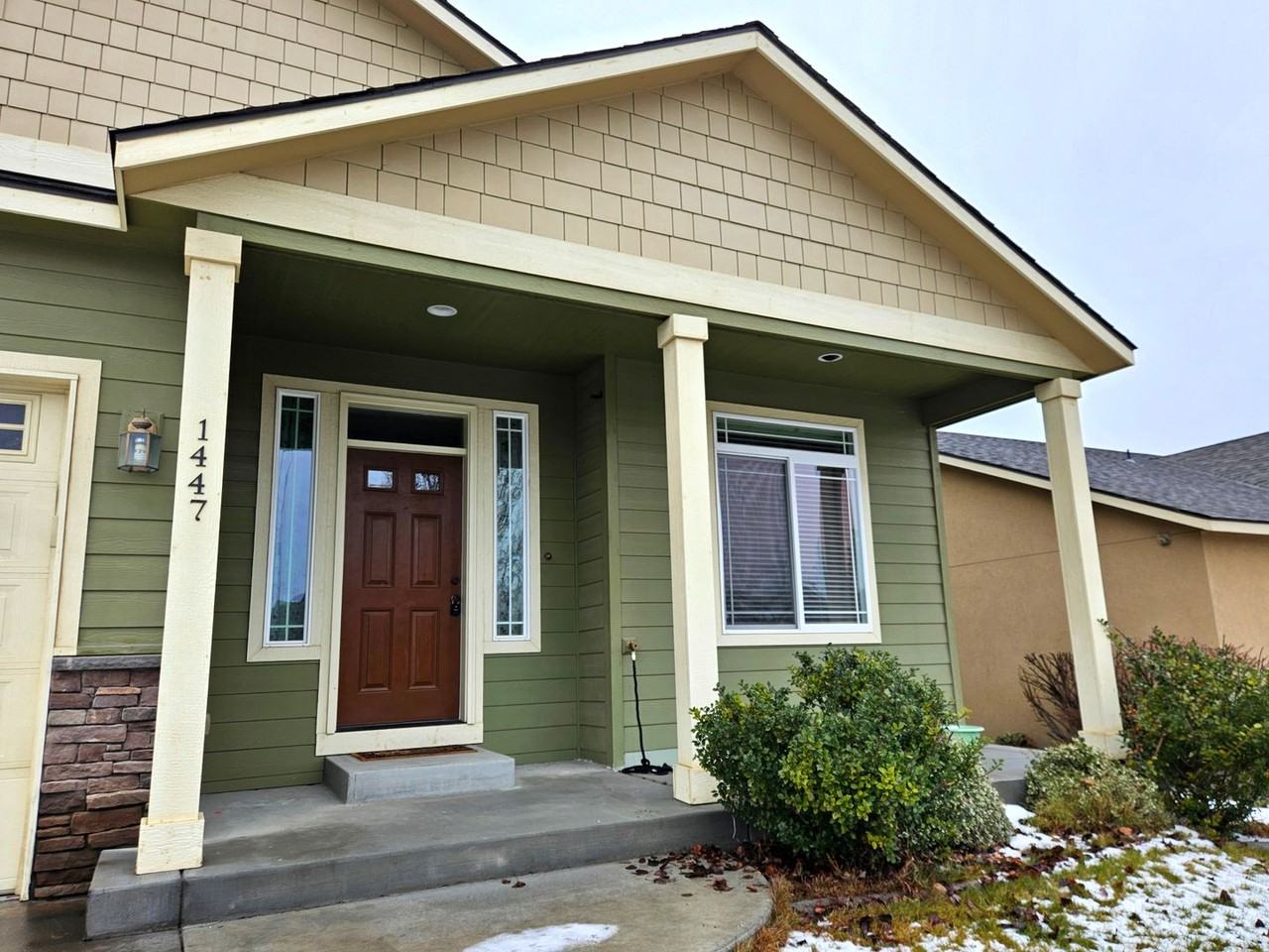 1447 Azalea Ave - Photo 2 of 47