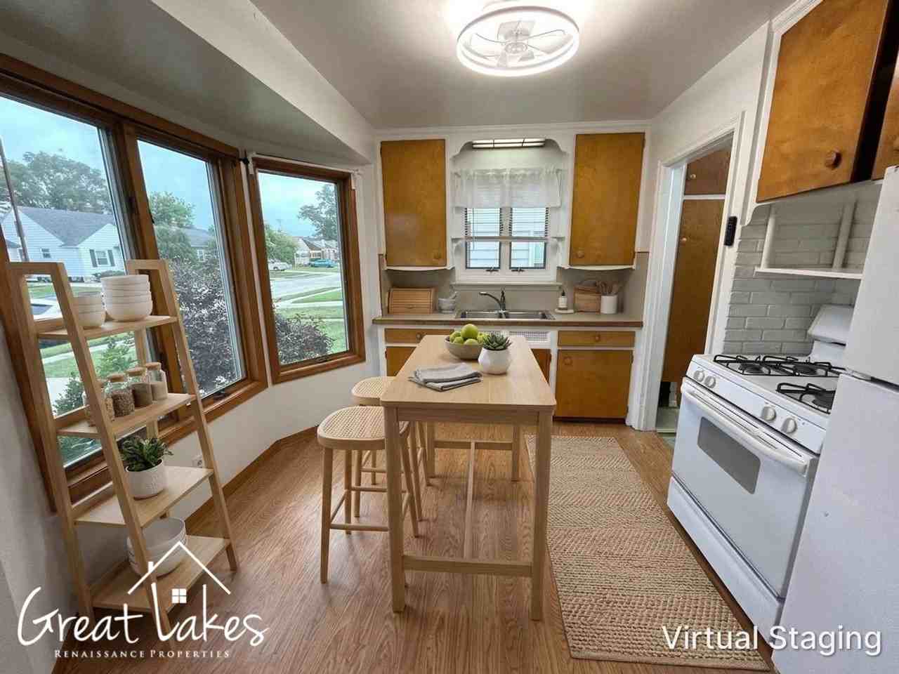 16206 Forest Ave - Photo 3 of 12