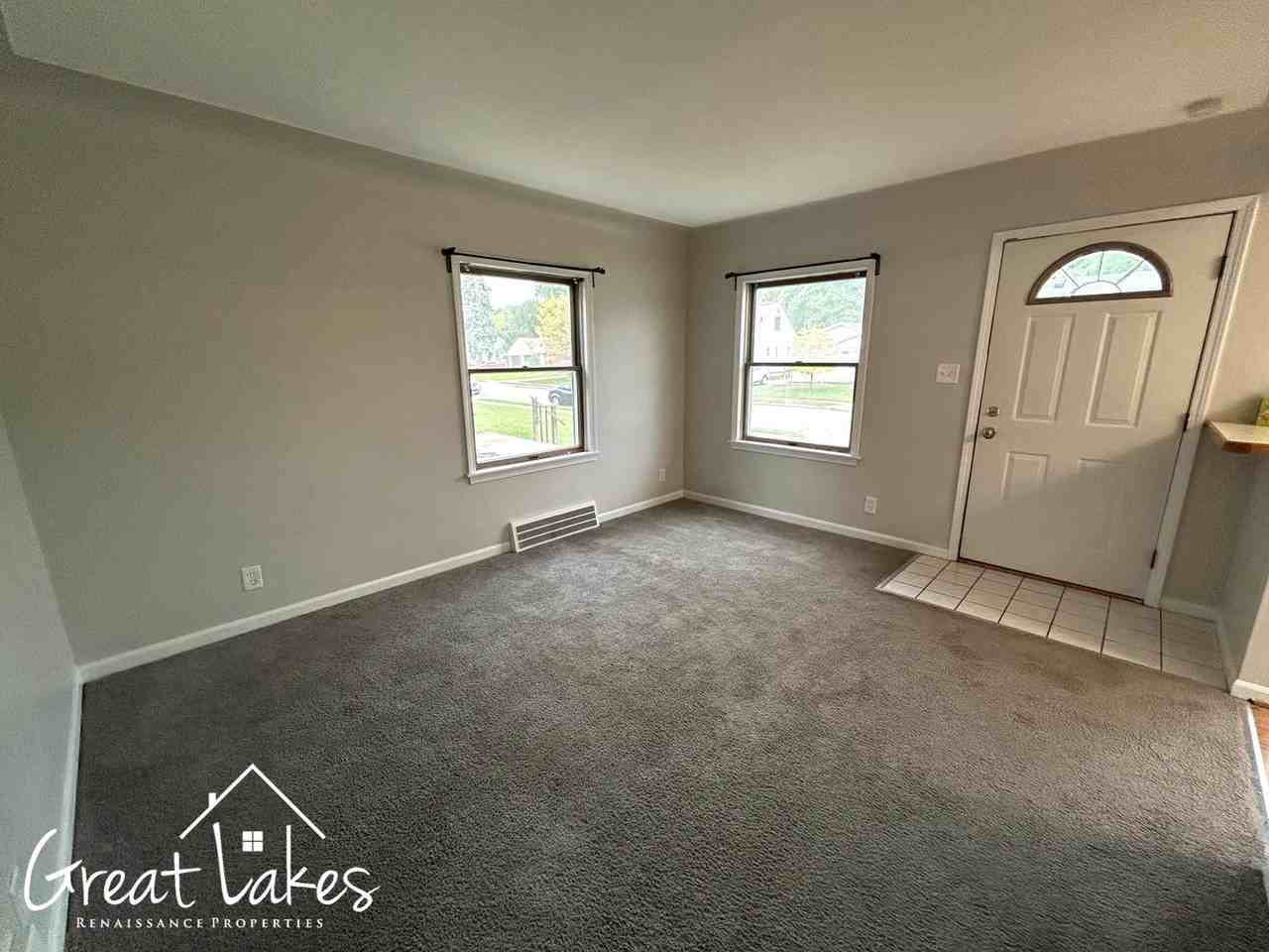 16206 Forest Ave - Photo 7 of 12