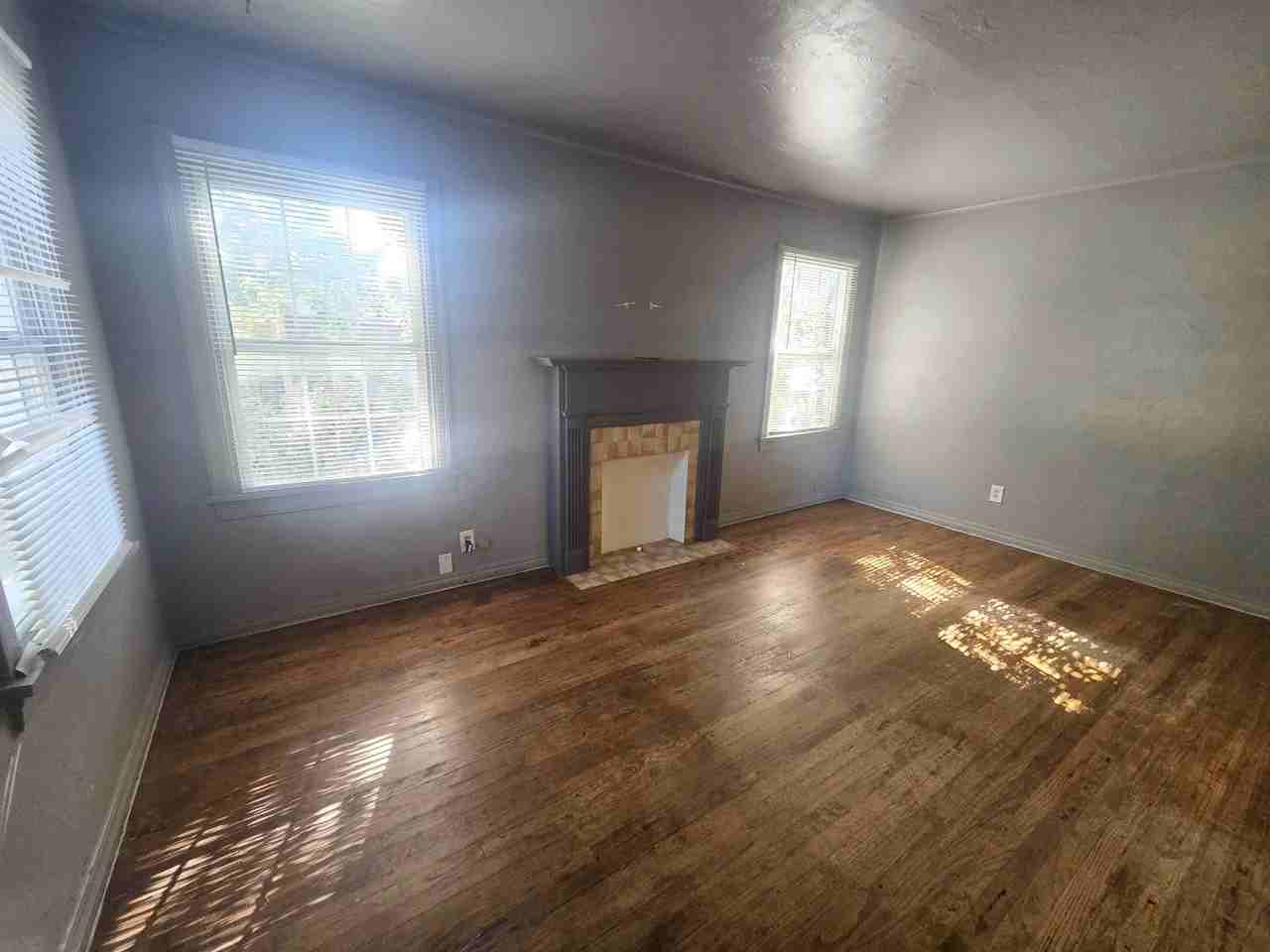 2012 Ne 19th St - Photo 2 of 11