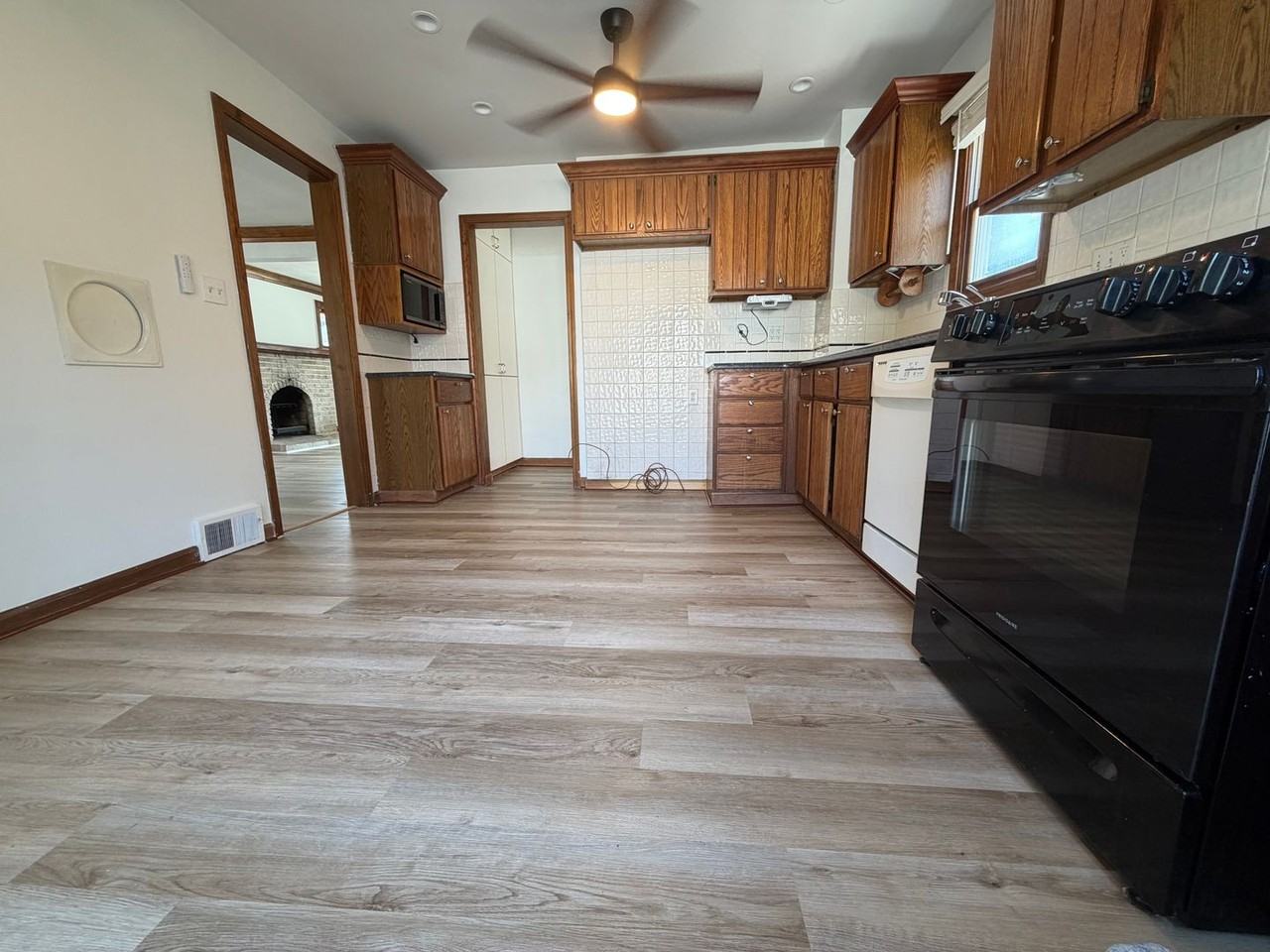 19031 Monterey Ave - Photo 6 of 22