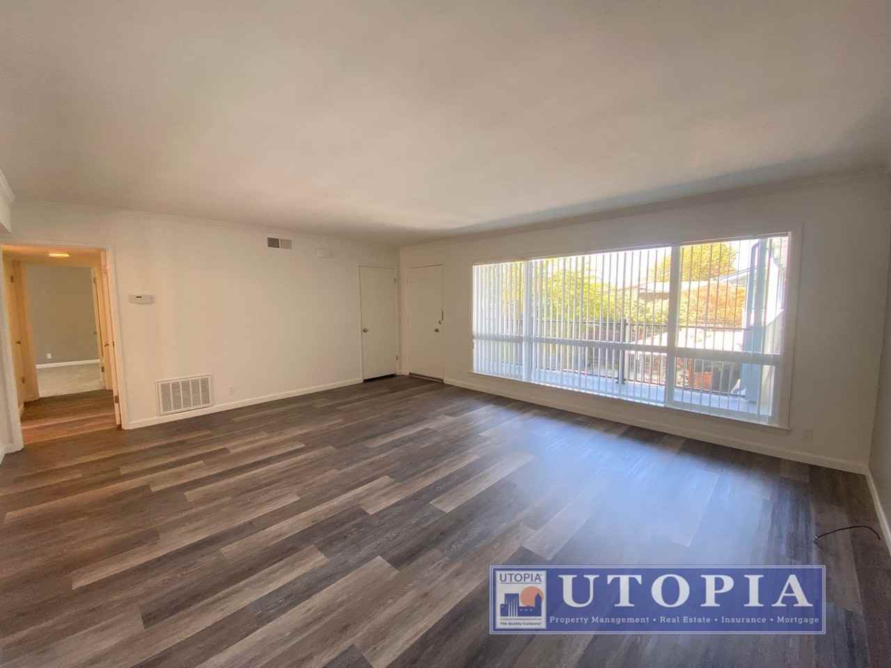 1140 E Cliff Dr #06 - Photo 4 of 23