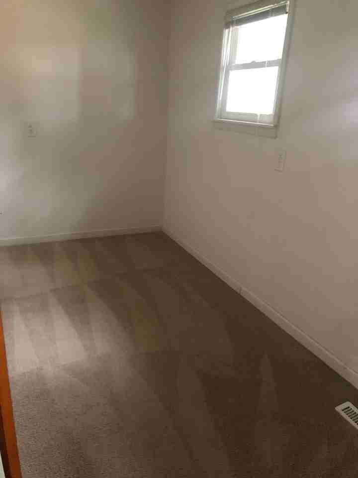 1018 S Aldrich St - Photo 6 of 8