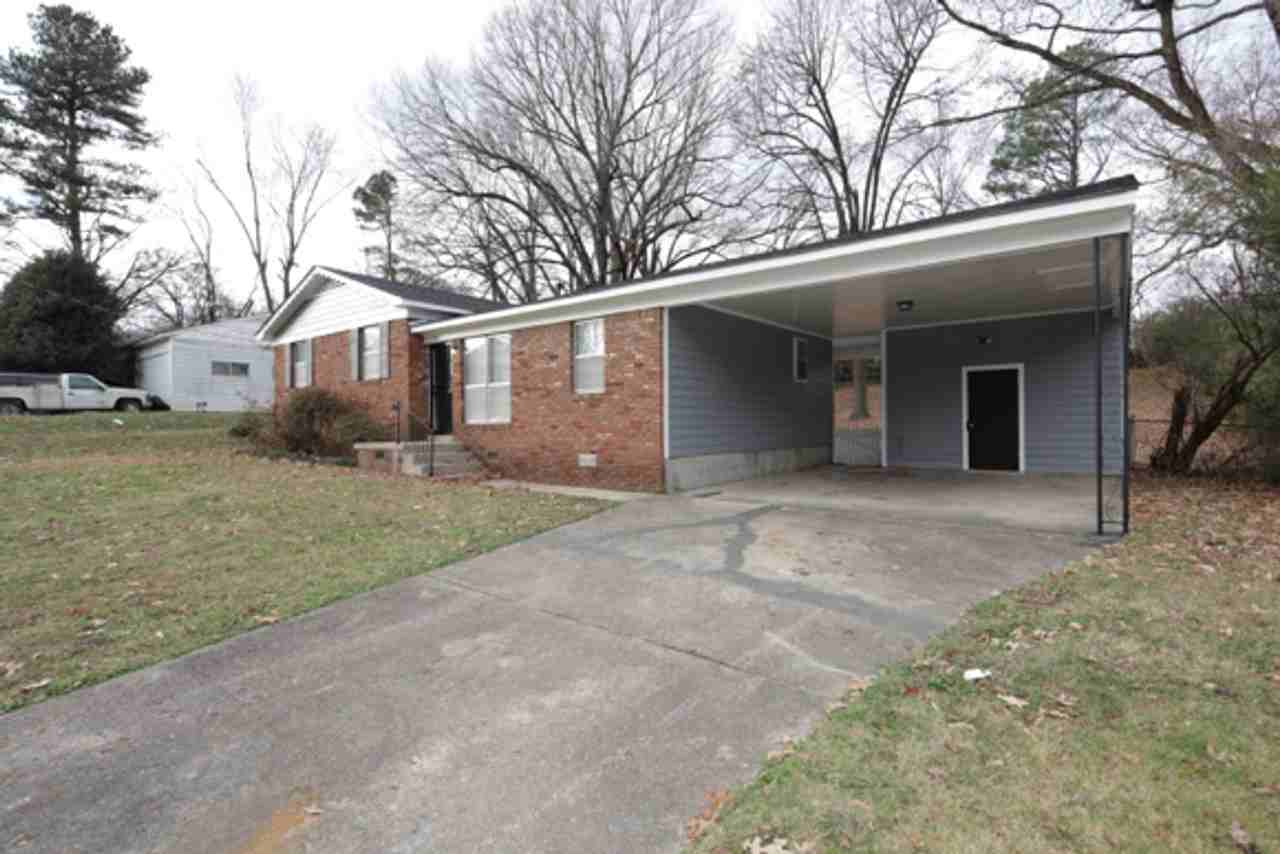 3909 University St - Photo 2 of 20