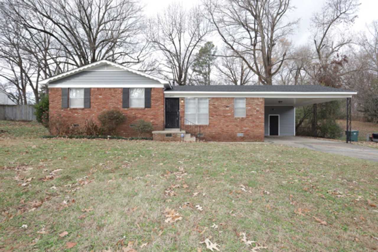 3909 University St - Photo 3 of 20