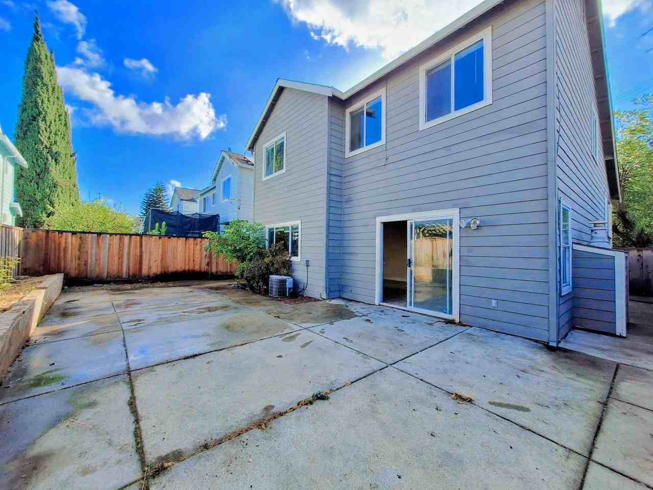 1213 Panoche Ave - Photo 7 of 33