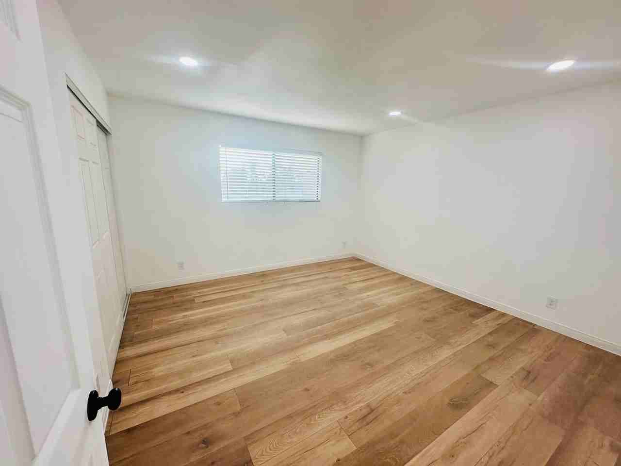 1171 W Badillo St #11 - Photo 4 of 5