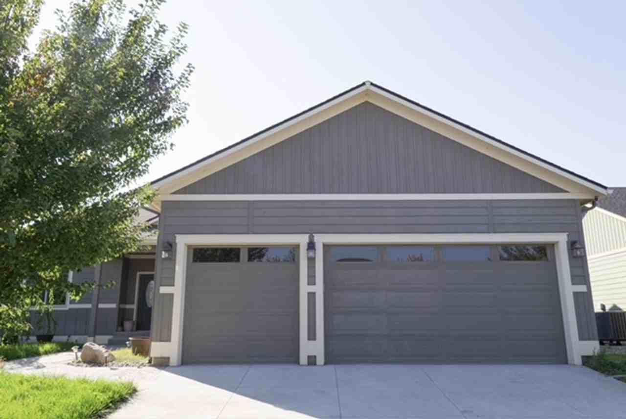 1722 Brambling Brae Ln - Photo 2 of 18