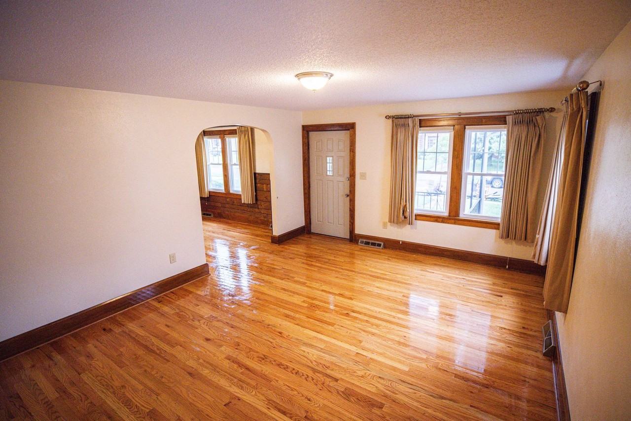 3942 Torrance Dr - Photo 7 of 22