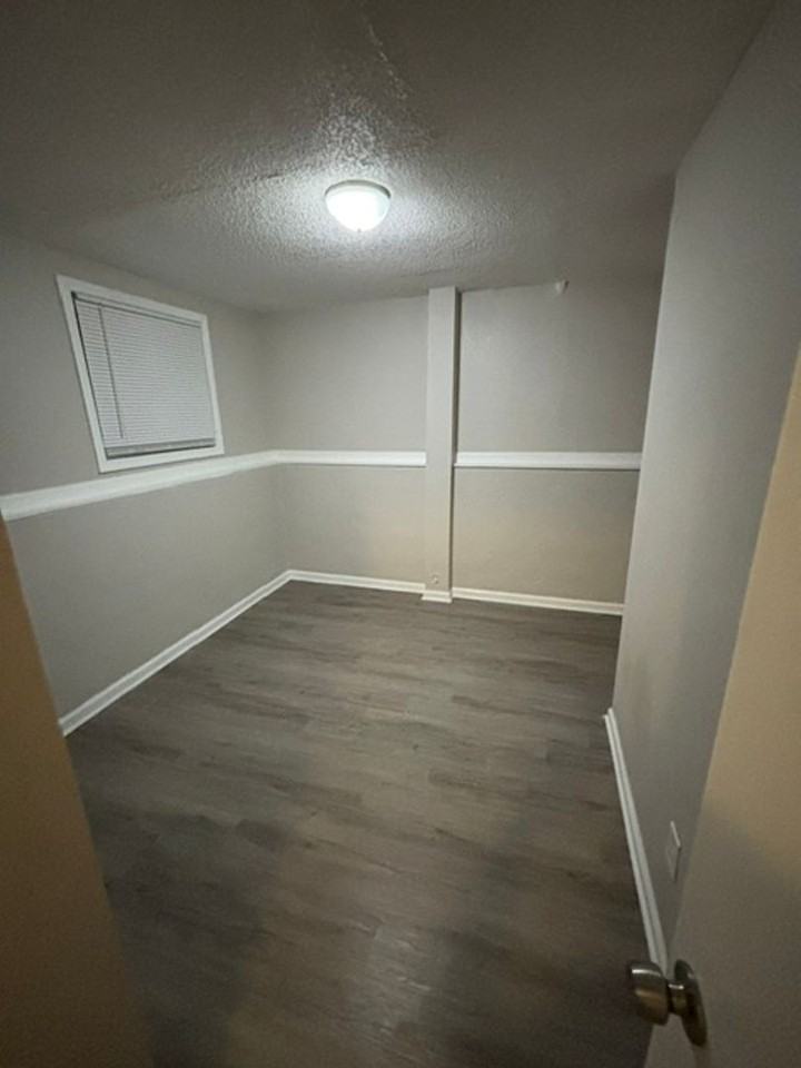 327 Nw Gibson Rd - Photo 4 of 18